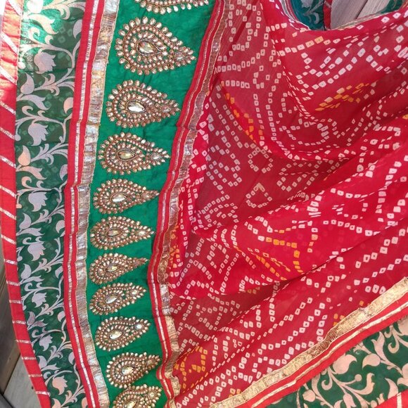 Vintage Sari Saree Red Yellow Green Gold with Jeweled Sequins - Picture 4 of 10